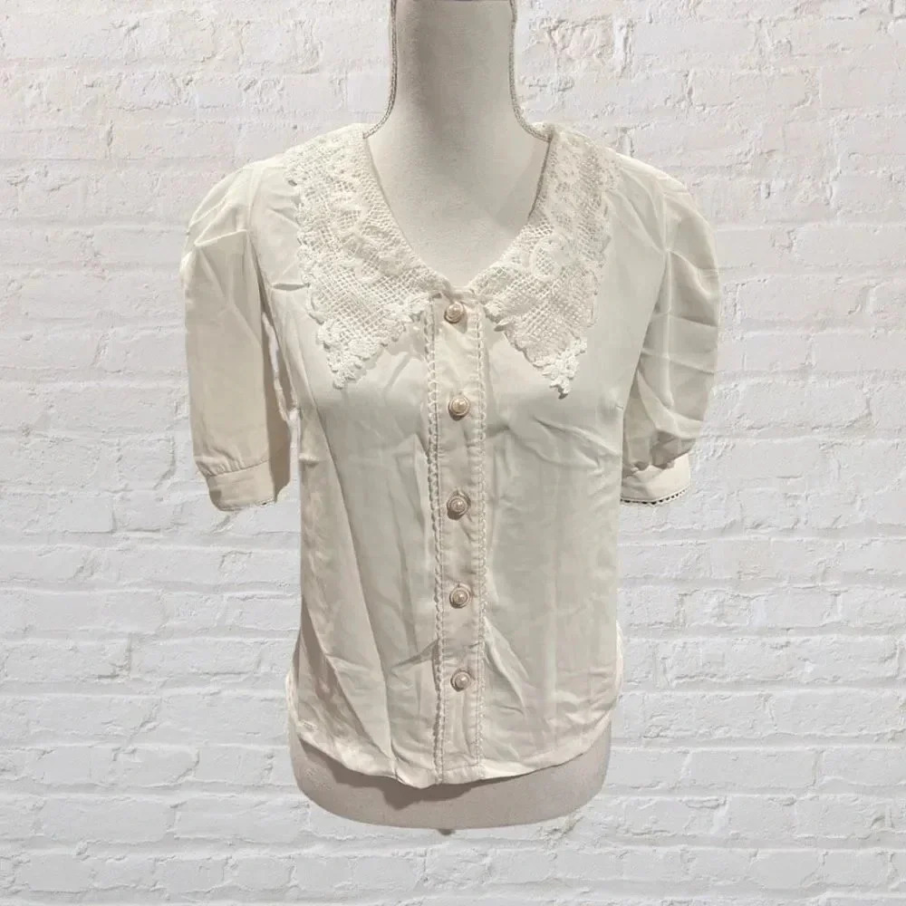 YANG White Button Down Blouse with White & Gold Buttons Size Unknown refer to me